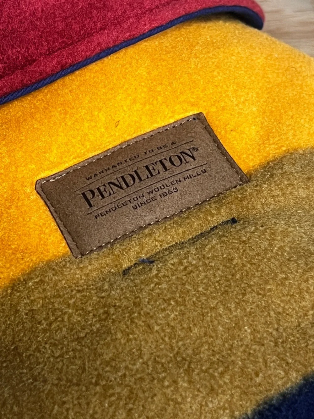 Pendleton Grand Canyon Striped Reversible Dog Coat XS Jacket Fleece Quilted - Picture 2 of 9